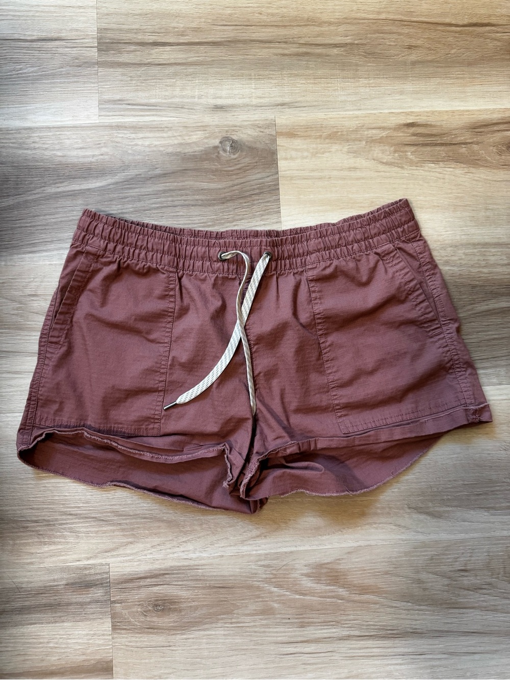 Vuori Women's Ripstop Shorts in Dusty Rose